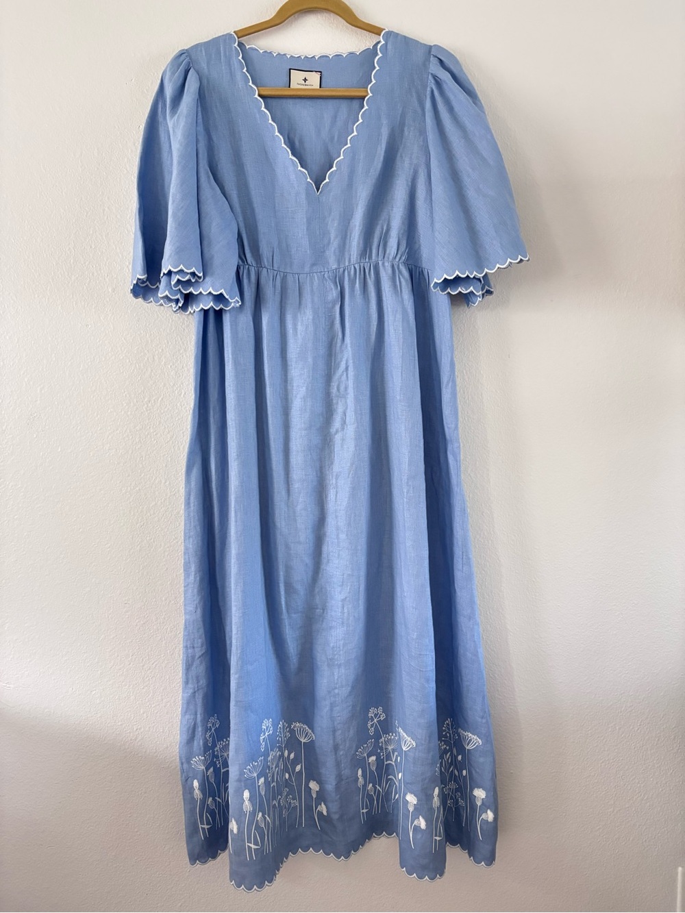 Tuckernuck Open Sky Embroidered Linen Britton Maxi Dress Scalloped Medium EUC - Picture 2 of 11